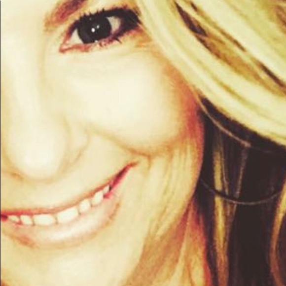 Meet your Posher, Brandy - Picture 1 of 1